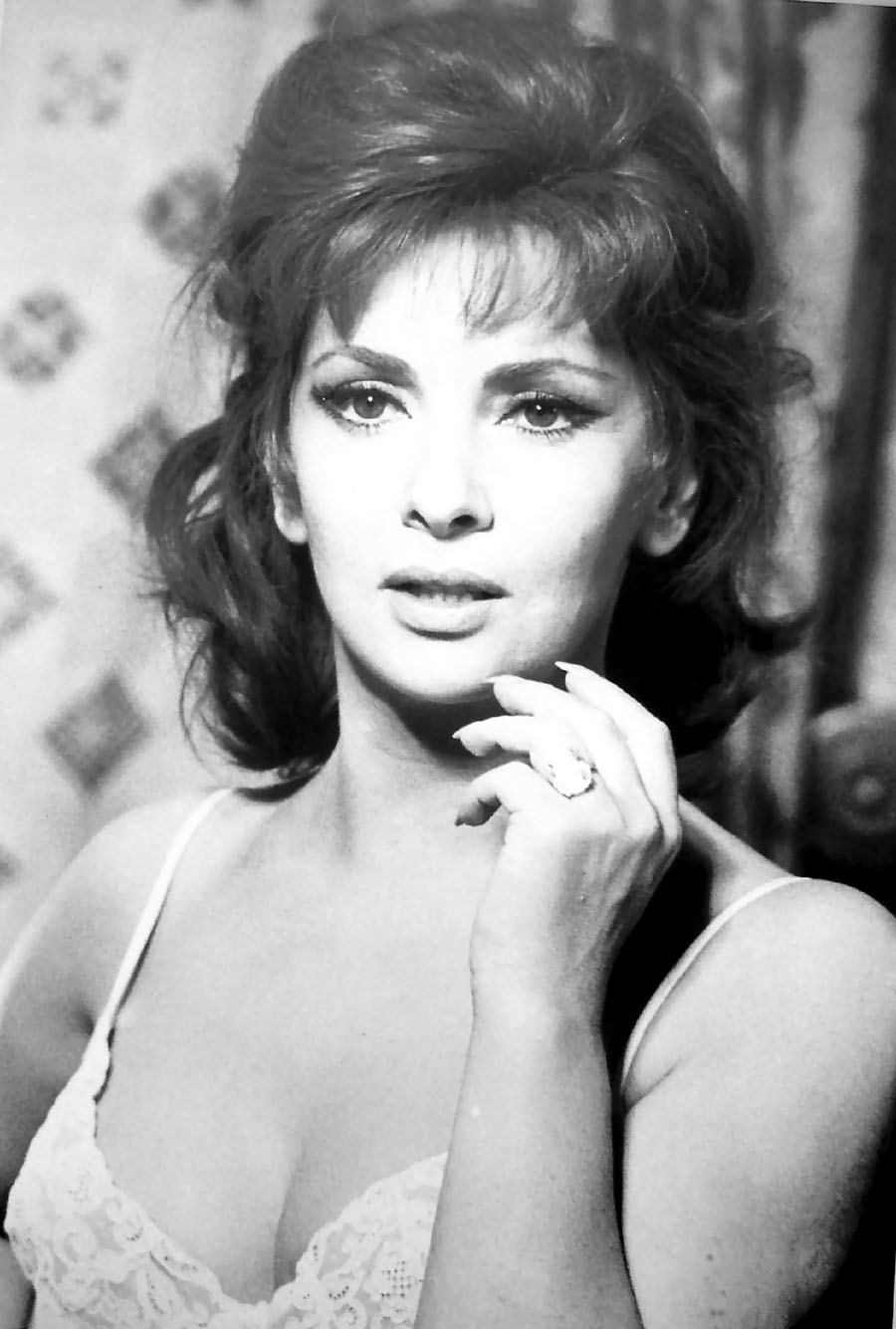 robes rtro  gina-lollobrigida-circa-1961-01.jpg